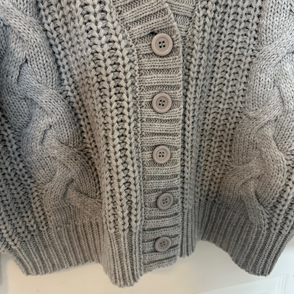 Harper Heritage light blue cable knit cardigan sweater, size L - Picture 3 of 8